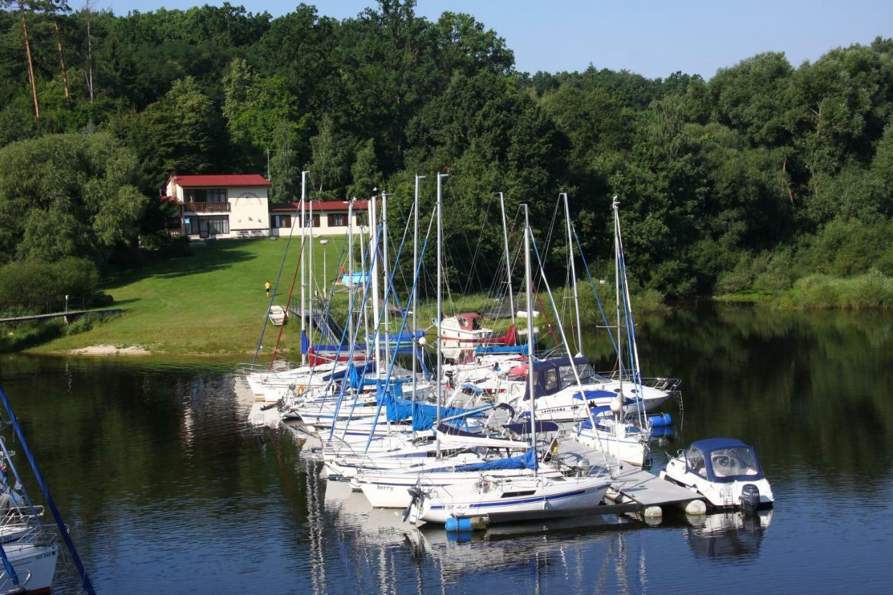 Yacht Club Barrandov Hotel Kožlí u Orlíka Bagian luar foto